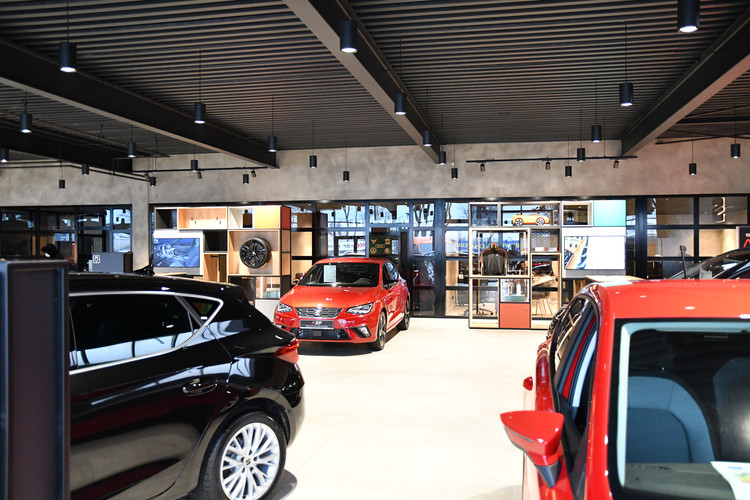 dealer showroom